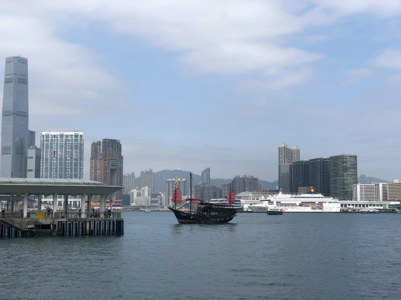 [實(shí)時(shí)焦點(diǎn)]6月起，港人身份福利又叒叕加碼！難怪越來(lái)越多人選擇移居香港